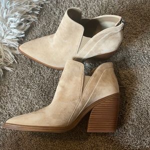 Vince Camuto tan/beige booties